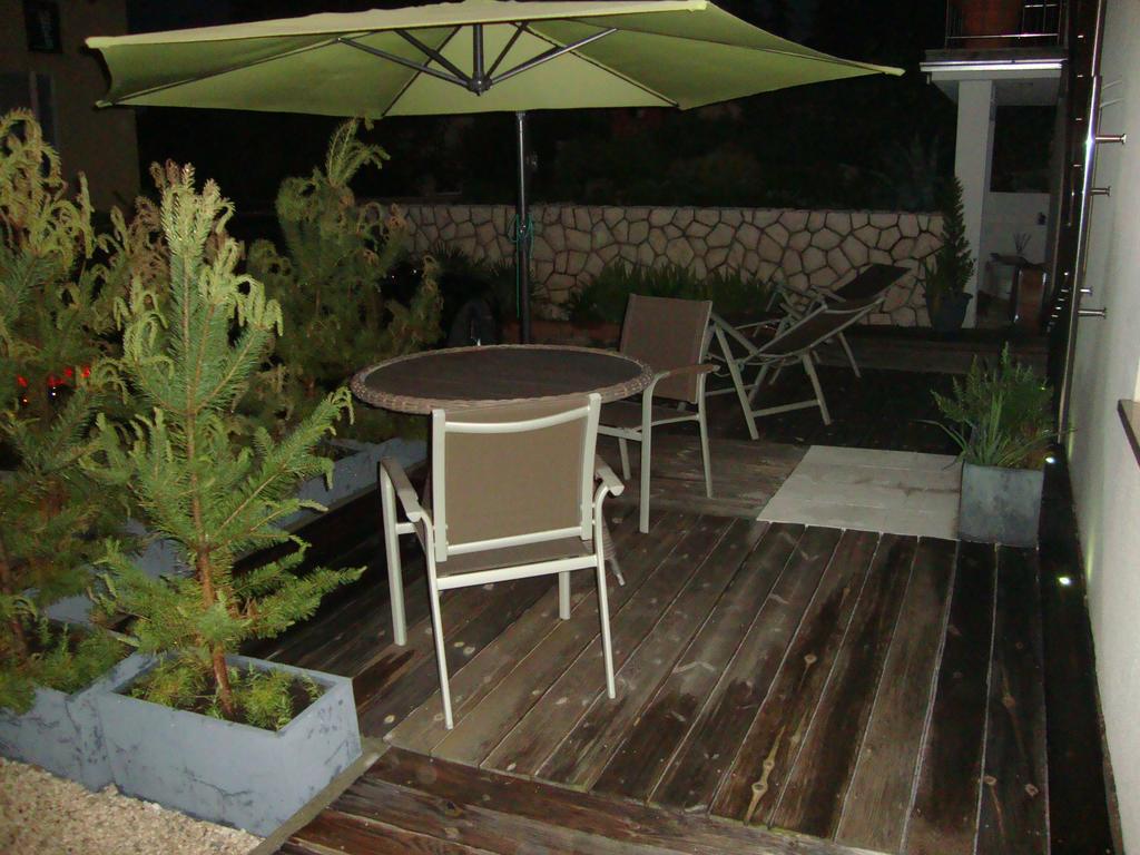 Apartments Ilona Novi Vinodolski Bagian luar foto