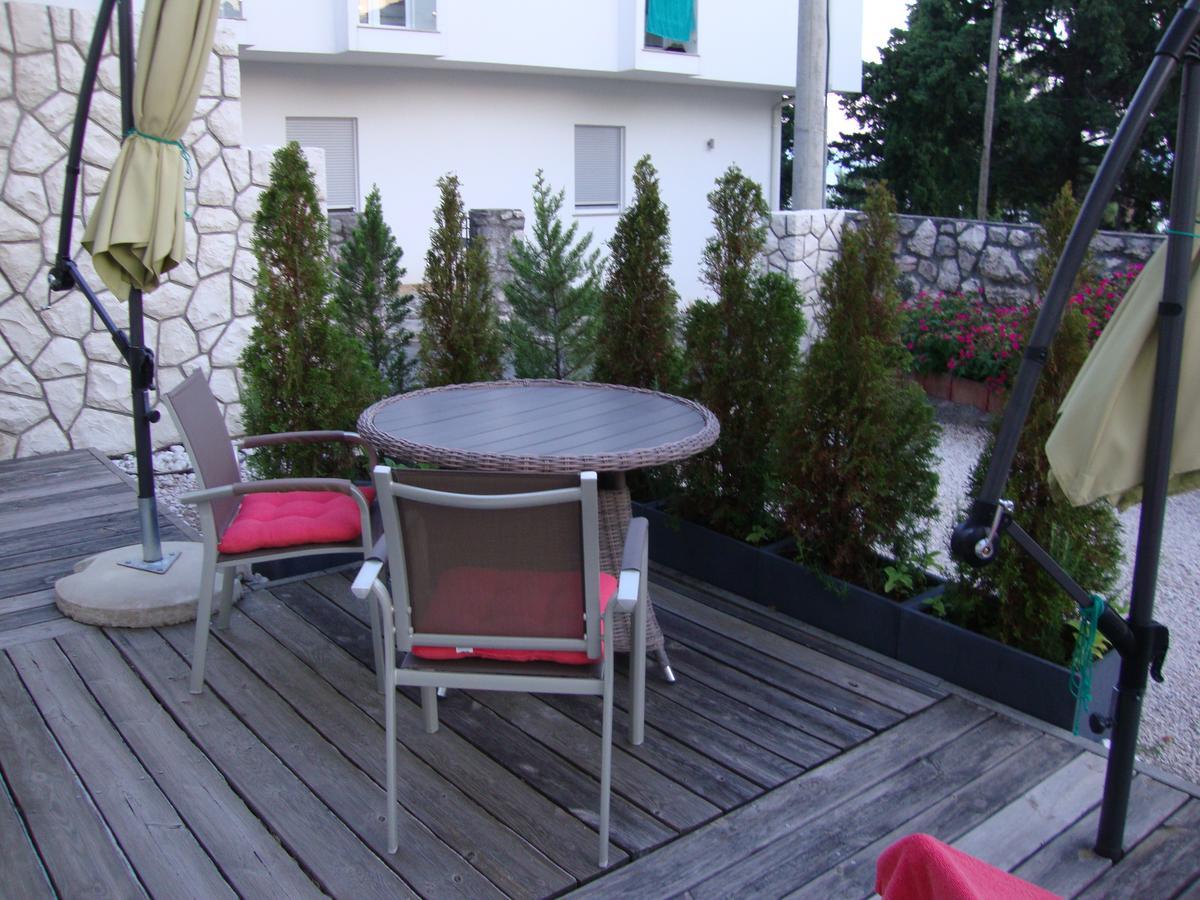 Apartments Ilona Novi Vinodolski Bagian luar foto